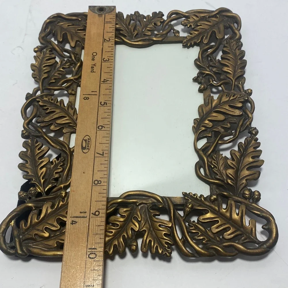 Unbranded Photo Frame 4x6 5x7 Gold Excellent Oak Leaf Acorn Metal Vintage
